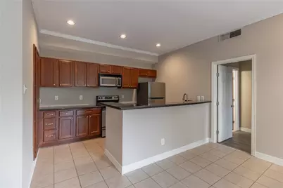 4515 Briar Hollow Place #304, Houston, TX 77027 - Photo 3