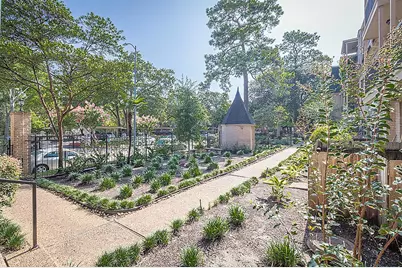 4515 Briar Hollow Place #304, Houston, TX 77027 - Photo 5