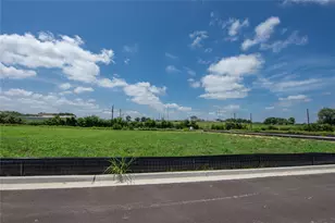 513 Trend View Dr, Weimar, TX 78962 - Photo 1