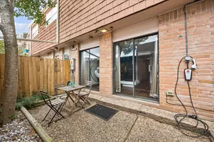474 N Post Oak Ln, Houston, TX 77024 - Photo 29