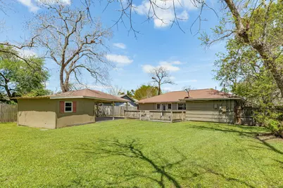 120 Palm Lane, Lake Jackson, TX 77566 - Photo 25