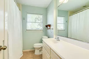 120 Palm Ln, Lake Jackson, TX 77566 - Photo 21