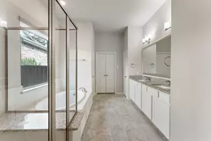 202 Liatris Ct, Conroe, TX 77304 - Photo 13