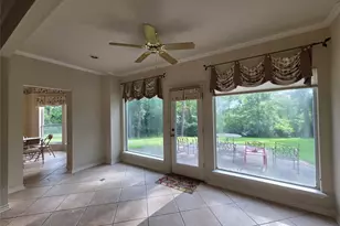 110 Commons Lake Dr, Huffman, TX 77336 - Photo 3