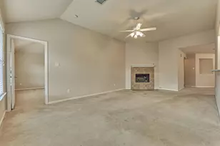 13001 Victoria Regina Dr, Montgomery, TX 77356 - Photo 11