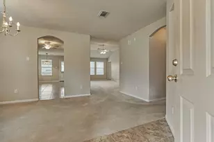 13001 Victoria Regina Dr, Montgomery, TX 77356 - Photo 5