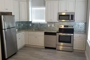 1015 Bluewater Hwy, Surfside Beach, TX 77541 - Photo 3
