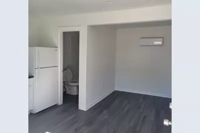 4312 Crane #11, Houston, TX 77026 - Photo 3