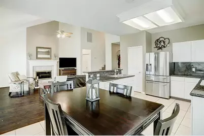 635 Presley Way, Sugar Land, TX 77479 - Photo 5