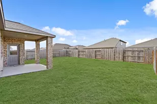 2601 Village Azalea Dr, Texas City, TX 77568 - Photo 3
