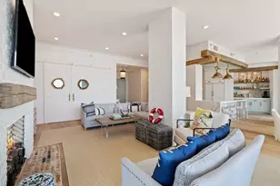 801 E Beach Dr, Galveston, TX 77550 - Photo 3