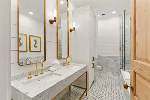 801 E Beach Dr, Galveston, TX 77550 - Photo 9