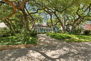 232 W 33rd St, Houston, TX 77018 - Photo 3