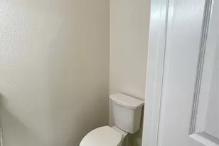 640 Wilcrest Dr, Houston, TX 77042 - Photo 11