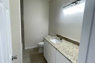 640 Wilcrest Dr, Houston, TX 77042 - Photo 33