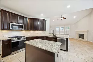 9106 Silverton Star Ln, Houston, TX 77070 - Photo 17