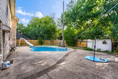 18715 Woodglen Shadows Drive, Humble, TX 77346 - Photo 27