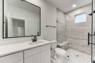 806 Fisher St, Houston, TX 77018 - Photo 25