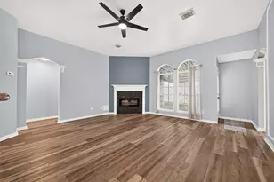 12007 Viola Ct, Pinehurst, TX 77362 - Photo 3