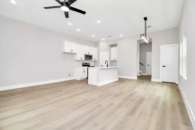 8409 Sunnyhill Street, Houston, TX 77088 - Photo 3