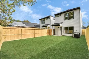 8409 Sunnyhill St, Houston, TX 77088 - Photo 7