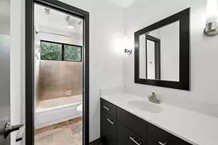 2019 McClendon St, Houston, TX 77030 - Photo 33