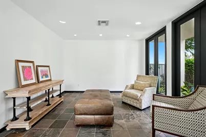 2019 McClendon Street, Houston, TX 77030 - Photo 9