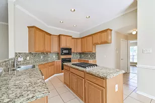 3519 Dry Creek Dr, Pasadena, TX 77505 - Photo 9