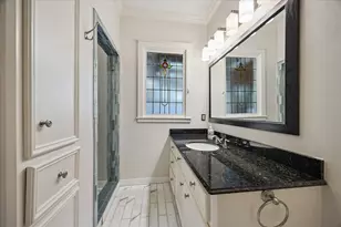 1402 Bonnie Brae St, Houston, TX 77006 - Photo 15