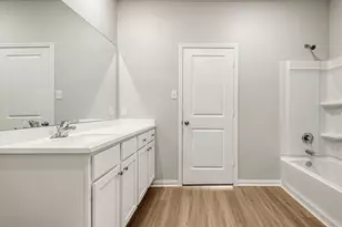 6429 Winter Elm St, Houston, TX 77048 - Photo 5