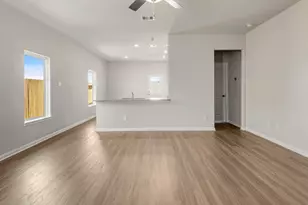 6429 Winter Elm St, Houston, TX 77048 - Photo 3