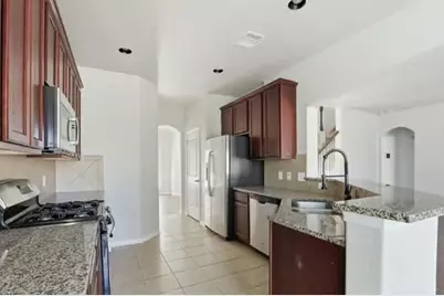 2518 Holly Laurel Manor, Conroe, TX 77304 - Photo 11