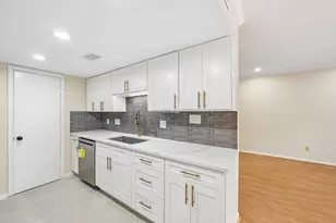 924 Memorial Village Dr, Houston, TX 77024 - Photo 17