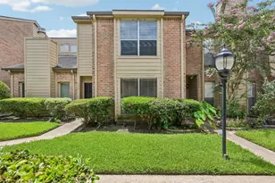 924 Memorial Village Dr, Houston, TX 77024 - Photo 1