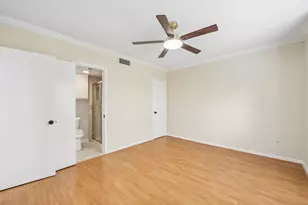 924 Memorial Village Dr, Houston, TX 77024 - Photo 25