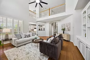 7535 Guinevere Dr, Sugar Land, TX 77479 - Photo 13