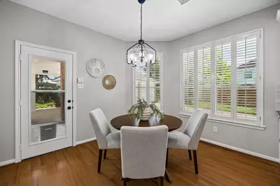 7535 Guinevere Drive, Sugar Land, TX 77479 - Photo 11