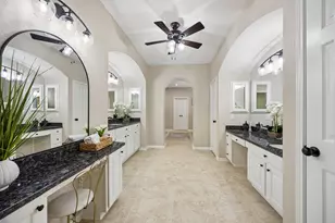 7535 Guinevere Dr, Sugar Land, TX 77479 - Photo 5