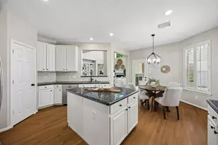 7535 Guinevere Dr, Sugar Land, TX 77479 - Photo 11