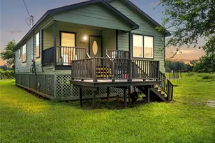 805 E Columbus, Wharton, TX 77488 - Photo 1