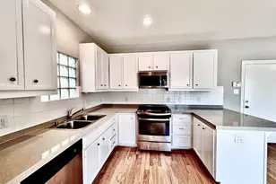 3731 Main Poplar Dr, Houston, TX 77025 - Photo 9