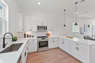 1207 Cavalcade Street #B, Houston, TX 77009 - Photo 11