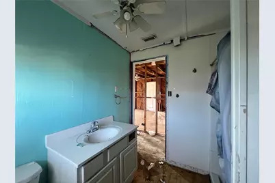 415 Oyster Street, Freeport, TX 77541 - Photo 13