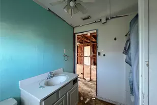 415 Oyster St, Freeport, TX 77541 - Photo 13