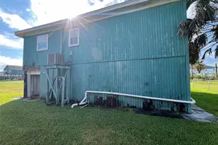 415 Oyster St, Freeport, TX 77541 - Photo 25