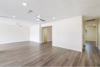 2324 N Logan Street, Texas City, TX 77590 - Photo 9