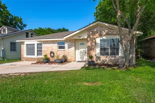 2324 N Logan St, Texas City, TX 77590 - Photo 1