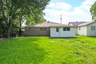 2324 N Logan St, Texas City, TX 77590 - Photo 27