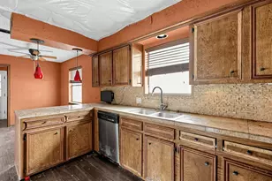 15502 Chichester Ln, Jersey Village, TX 77040 - Photo 9