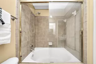 2400 McCue Rd, Houston, TX 77056 - Photo 27
